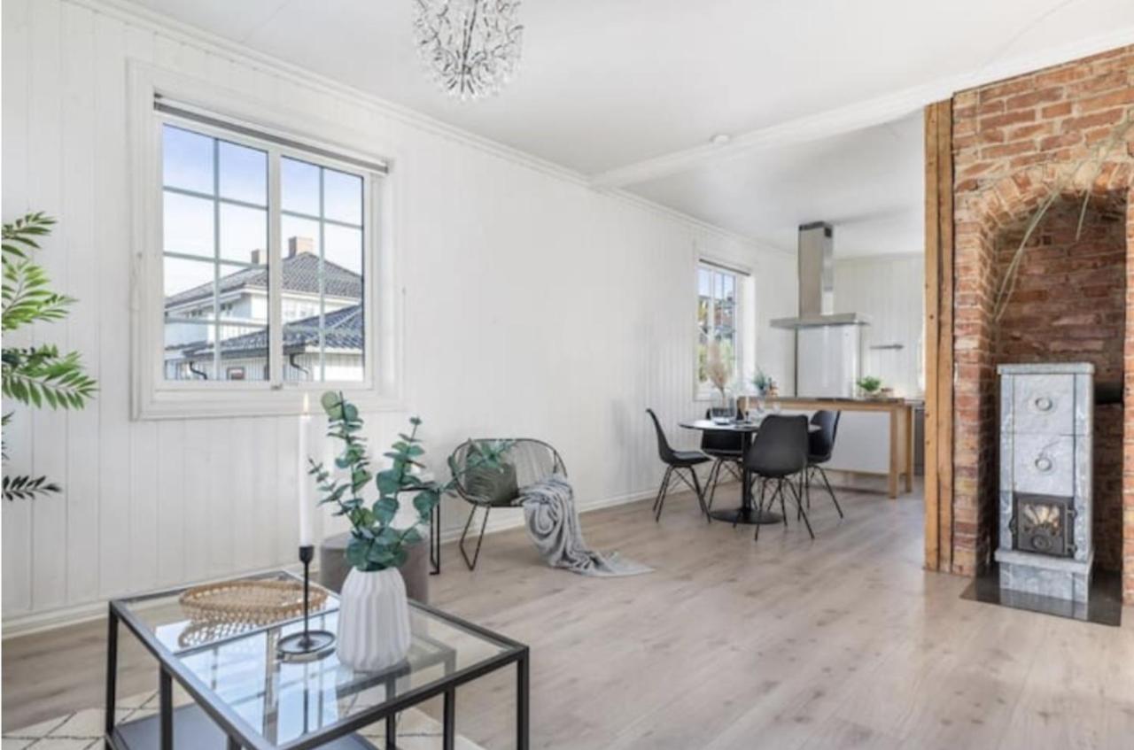 דירות לילהאמר Lys Og Sentral Leilighet Med Terrasse Og Hage מראה חיצוני תמונה