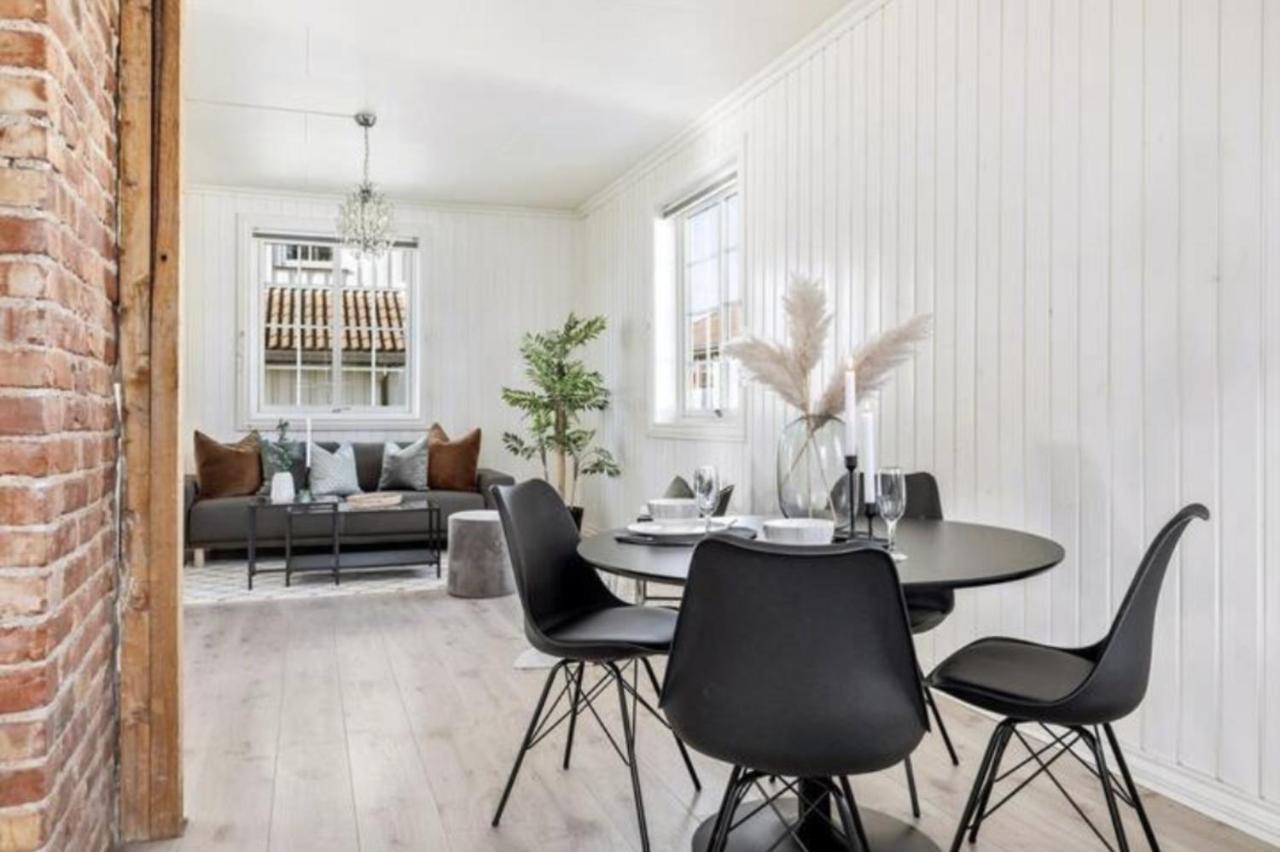 דירות לילהאמר Lys Og Sentral Leilighet Med Terrasse Og Hage מראה חיצוני תמונה